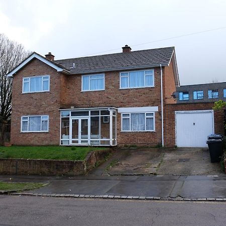 Many Worlds Meet - Eurostar, Wimbledon 30 Mins, Central London, Gatwick 15 Mins - Spacious, Sleeps Up To 16 Plus Cot - Free Wifi, Parking - Next To Lloyd Park, Great For Families, Walkers, Relocators - Ideal For Contractors Croydon Eksteriør bilde