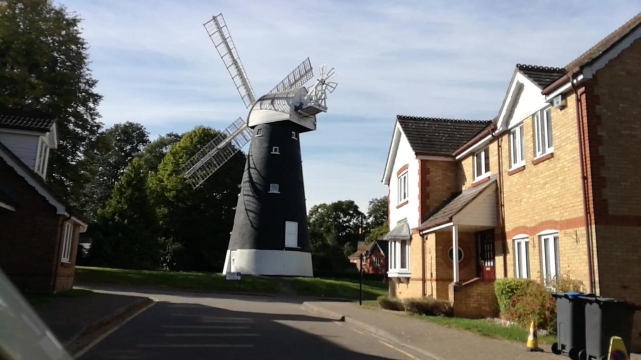 Many Worlds Meet - Eurostar, Wimbledon 30 Mins, Central London, Gatwick 15 Mins - Spacious, Sleeps Up To 16 Plus Cot - Free Wifi, Parking - Next To Lloyd Park, Great For Families, Walkers, Relocators - Ideal For Contractors Croydon Eksteriør bilde