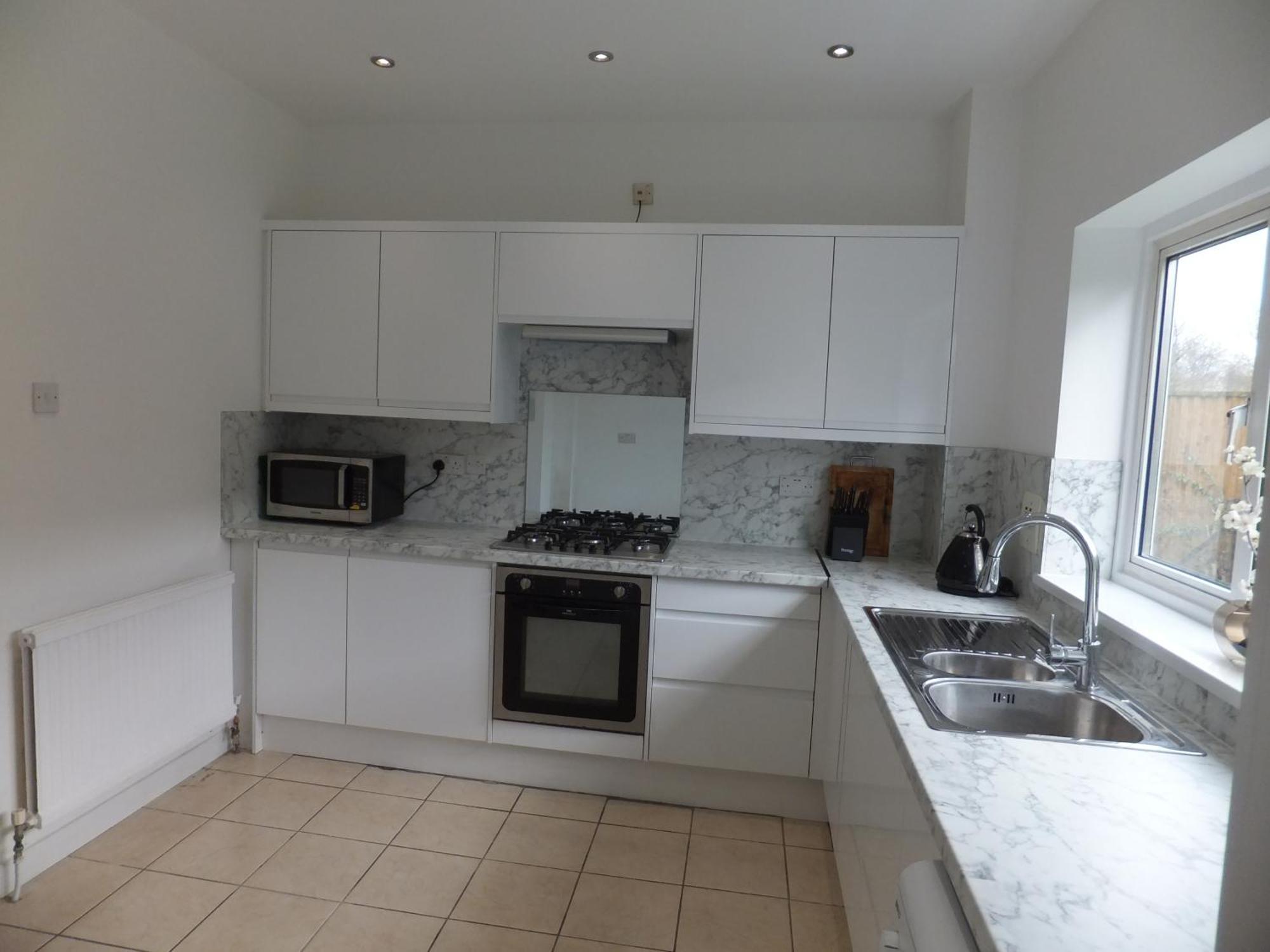 Many Worlds Meet - Eurostar, Wimbledon 30 Mins, Central London, Gatwick 15 Mins - Spacious, Sleeps Up To 16 Plus Cot - Free Wifi, Parking - Next To Lloyd Park, Great For Families, Walkers, Relocators - Ideal For Contractors Croydon Eksteriør bilde