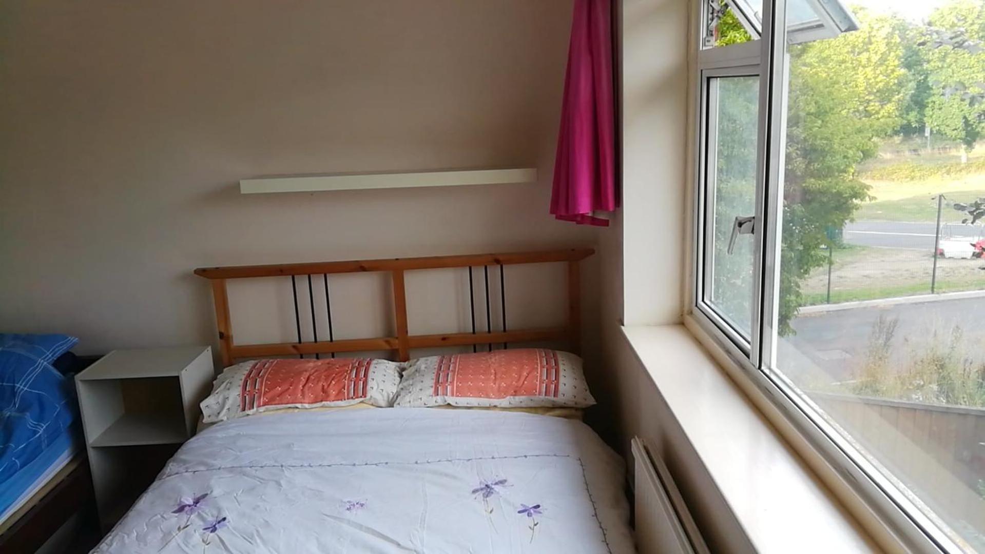Many Worlds Meet - Eurostar, Wimbledon 30 Mins, Central London, Gatwick 15 Mins - Spacious, Sleeps Up To 16 Plus Cot - Free Wifi, Parking - Next To Lloyd Park, Great For Families, Walkers, Relocators - Ideal For Contractors Croydon Eksteriør bilde